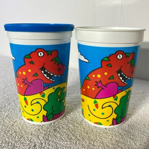 5/$35 Vintage 90s Chili’s Plastic Takeaway Souvenir Kid’s Cups W One Lid - Picture 4 of 9